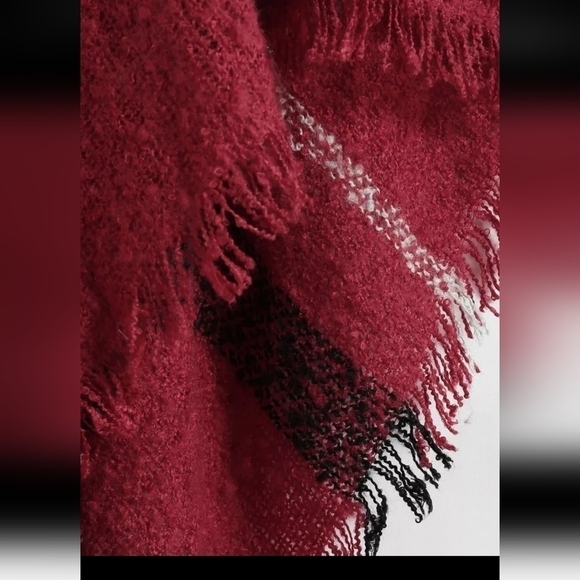 SALE! PLAID Poncho Sweater Turtleneck Jacket Cape Fringe Bottom Red NEW! - Picture 6 of 6